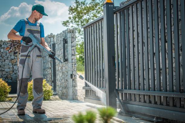 Best Animal Enclosure Cleaning  in Zolfo Springs, FL